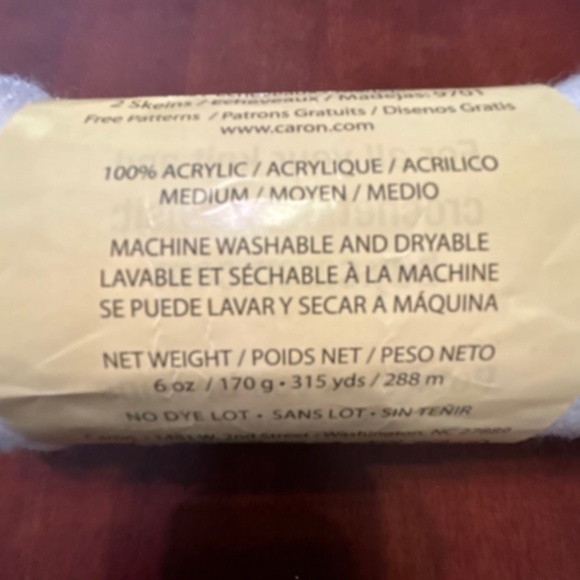 1 skein of yarn - White - Picture 3 of 4